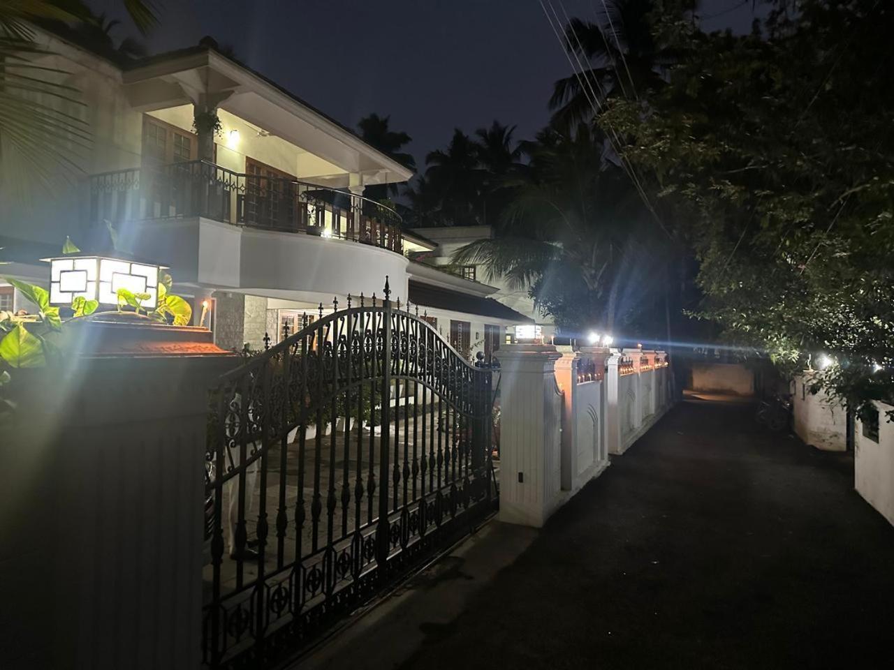 Pinky'S Villa Thiruvananthapuram Exteriér fotografie